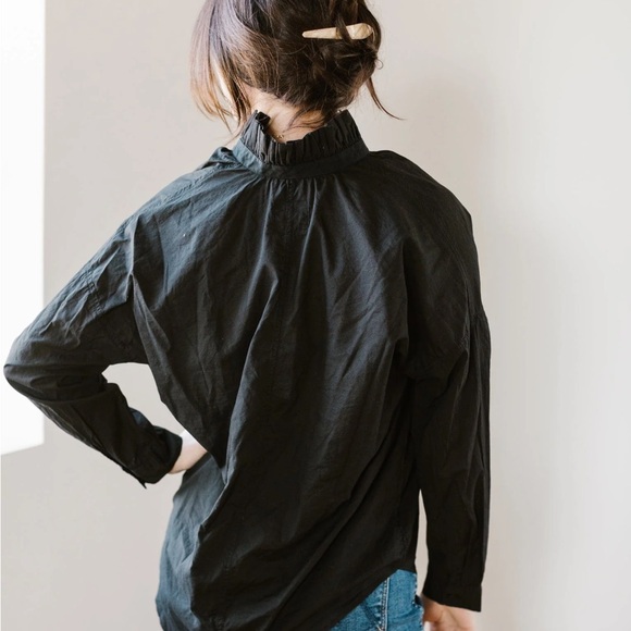 Chic Black High-Neck Blouse - barely worn
Boho-chic - Picture 1 of 6